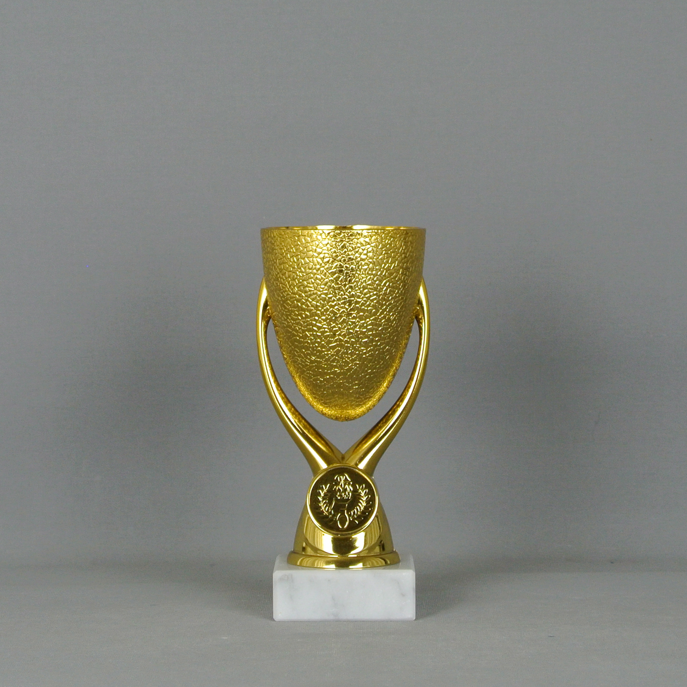 3er-Serie extravagante Sport-Pokale mit Wunschgravur/Emblem gold/silber 