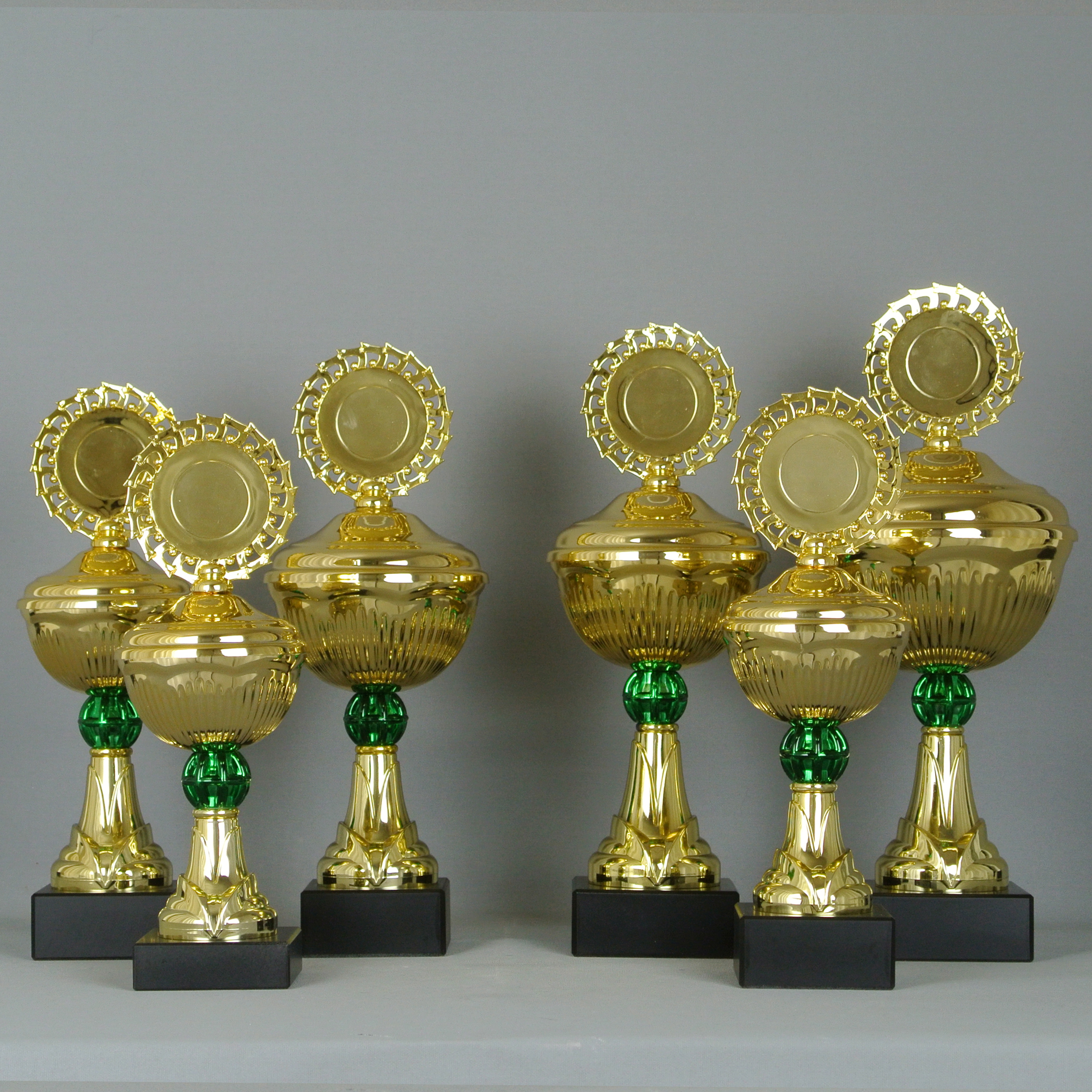 5er Serie Pokale inkl.Gravuren und Emblemen Gold-Grün 